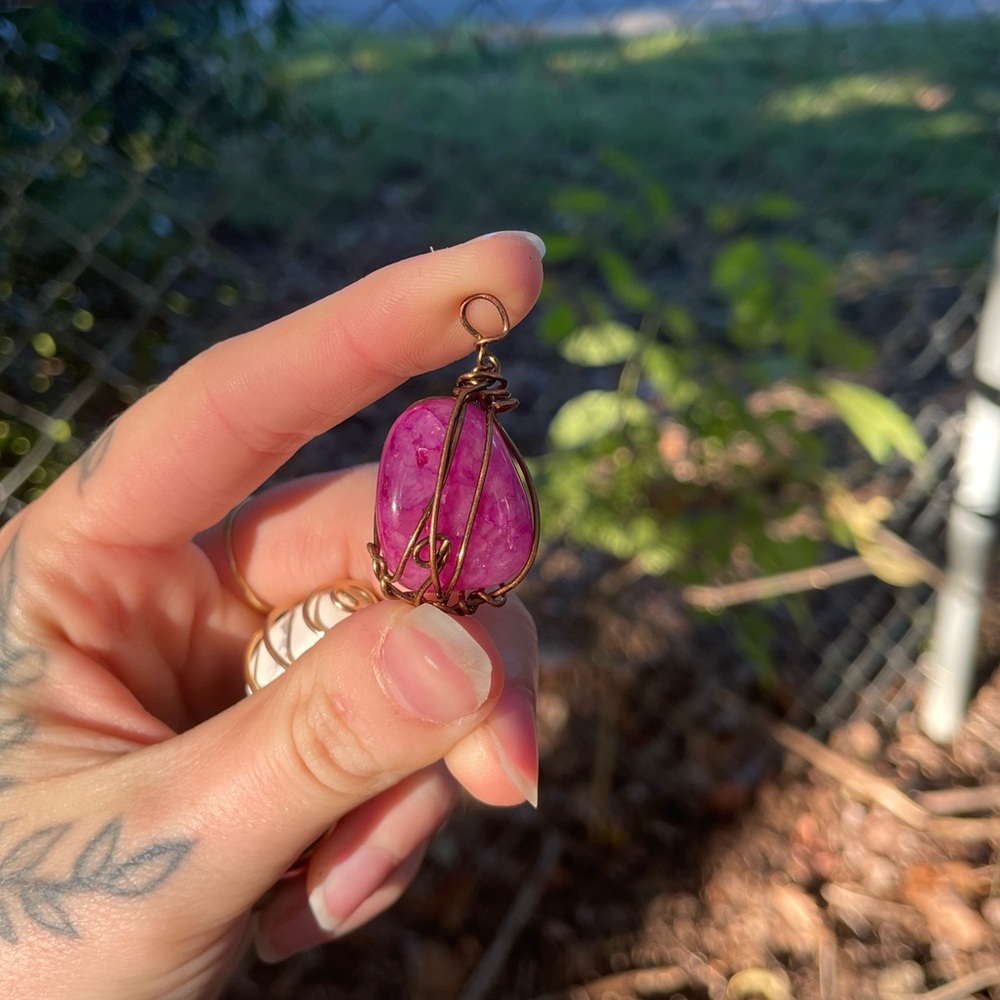 Pink quartz pendant